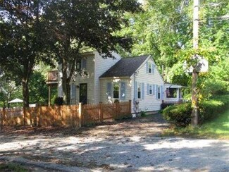 15 Pond St, Groveland, MA 01834