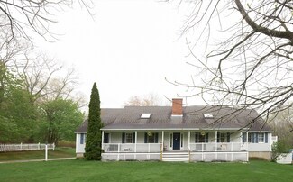 121 Haverhill Rd, Amesbury, MA 01913