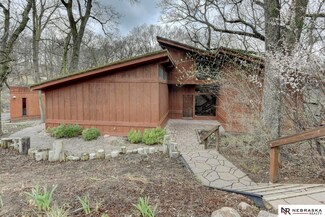 6030 Country Club Oaks Place, Omaha, NE 68152