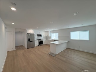 14165 Calvert St, Van Nuys, CA 91401