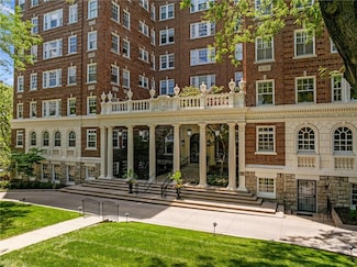 4618 Warwick Blvd Unit 6C, Kansas City, MO 64112