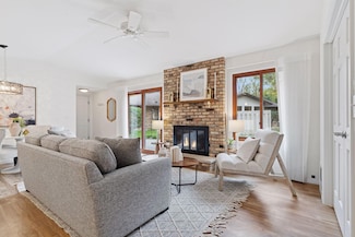 981 Xene Ln N, Plymouth, MN 55447