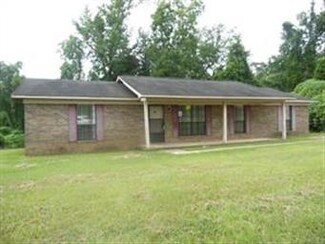 720 Doctor Martin Luther King Junior Dr, Evergreen, AL 36401