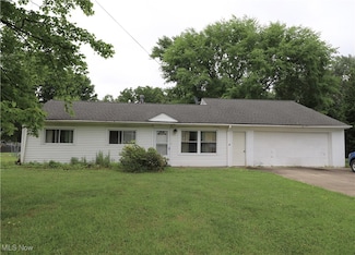 1855 Pinewood Dr, Brunswick, OH 44212