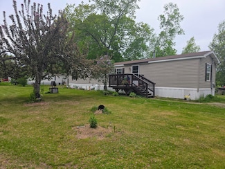 113 Crosby St, Hartland, ME 04943
