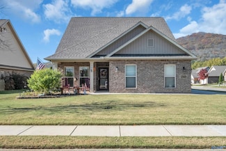 2943 Pasture View Ln SE, Owens Cross Roads, AL 35763