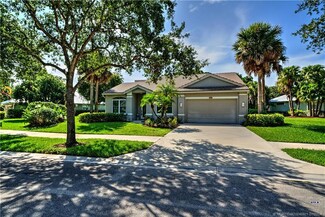 7846 SE Mammoth Dr, Hobe Sound, FL 33455