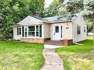 615 W Messenger St, Rice Lake, WI 54868