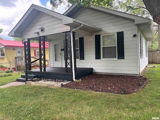 1307 S Maple St, Centralia, IL 62801