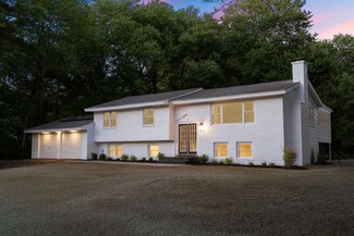 33 Juniper Ln, Framingham, MA 01701