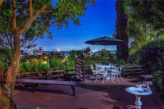 3935 Oakfield Dr, Sherman Oaks, CA 91423