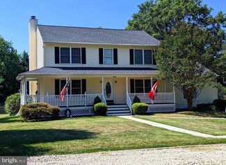 8923 Kiger St, Lorton, VA 22079