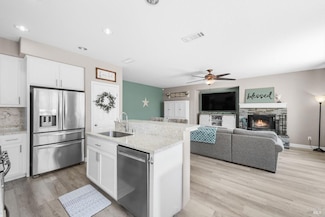 1341 Valley Glen Dr, Dixon, CA 95620