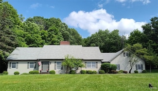 8074 Irish Mist Ln, Manlius, NY 13104
