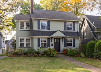 36 Clarendon Place, Bloomfield, NJ 07003