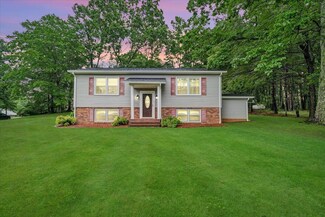 105 Forest Hill Ln, Rocky Mount, VA 24151