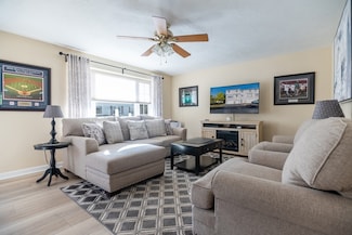 12 Taft St, Northbridge, MA 01534
