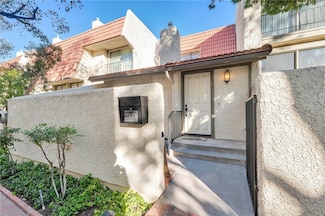 22307 Erwin St Unit 1/2, Woodland Hills, CA 91367
