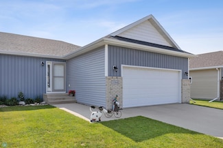 3364 27th St S, Moorhead, MN 56560