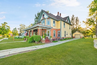 620 N Walnut St, Minonk, IL 61760