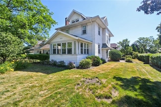 2924 Lake Ave, Rochester, NY 14612