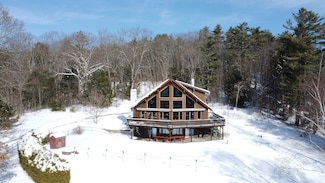 217 Winsor Dr, White River Junction, VT 05001