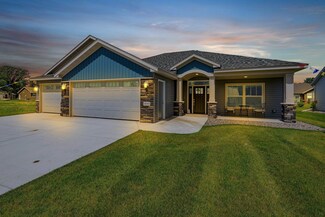 5845 Rivers Edge Dr, Saint Cloud, MN 56303