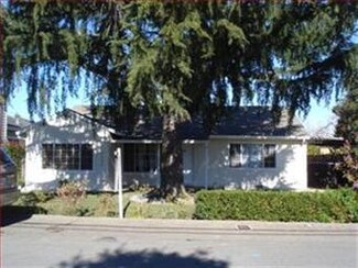 17751 Bruce Ave, Monte Sereno, CA 95030