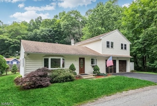 2 Cabin Spring Trail, Byram Township, NJ 07821
