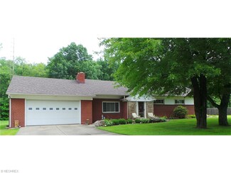 256 W Virginia Ave, Sebring, OH 44672
