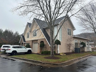 416 Oakmont Dr, Hiawassee, GA 30546