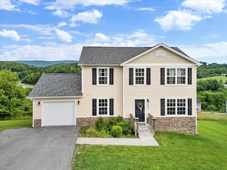 153 Prairie View Ln, Pembroke, VA 24136