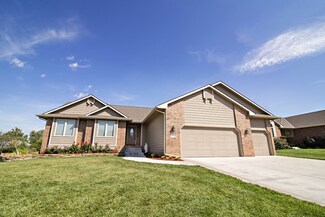 202 S Crocker Ct, Colwich, KS 67030