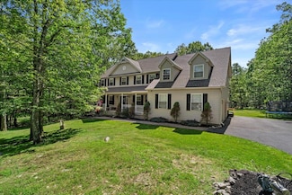 148 Squirrelwood Ct, Effort, PA 18330