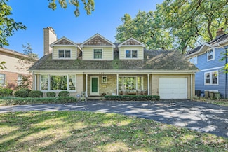 207 Scottswood Rd, Riverside, IL 60546