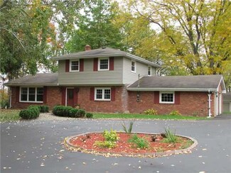 12019 S River Rd, Grand Rapids, OH 43522