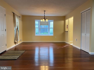 64 Drewes Ct, Lawrence Township, NJ 08648