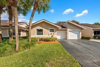 1236 W Lakes Dr, Deerfield Beach, FL 33442