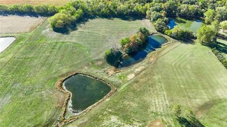 1467 N 300th Rd, Baldwin City, KS 66006