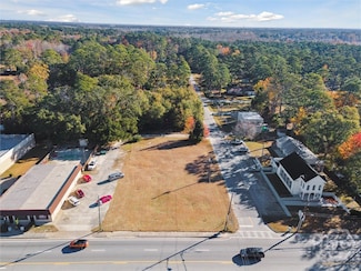 204 N Columbia Ave, Rincon, GA 31326