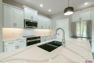 1115 Lakeshore Dr, Crete, NE 68333