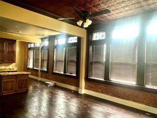 116 W 5th Ave, Corsicana, TX 75110