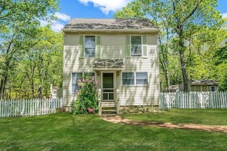 28 Huntting Rd, East Hampton, NY 11937