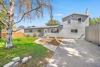 377 Maple Ave W, Hansen, ID 83334
