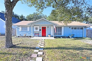 553 Scenic Dr, Canyon Lake, TX 78133