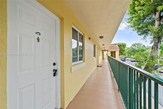 12635 SW 91st St Unit 208, Miami, FL 33186