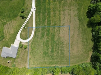 9735 Hillyard Rd SE, Easton, MO 64443