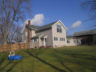 38 Chapel St, Elba, NY 14058