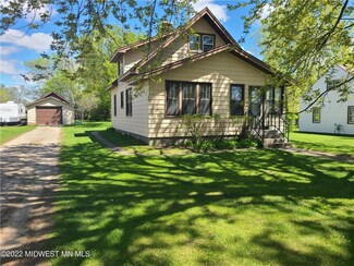 106 Elm Ave S, Ottertail, MN 56571