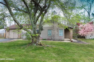 21 Birmingham Dr, Jackson, NJ 08527